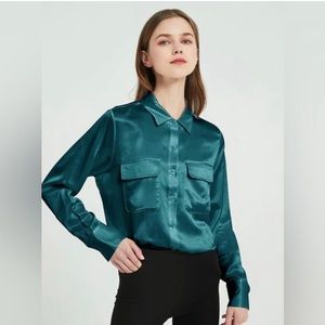 NWT Equipment Classic Signature Top, color is June Bug, Sz. XL